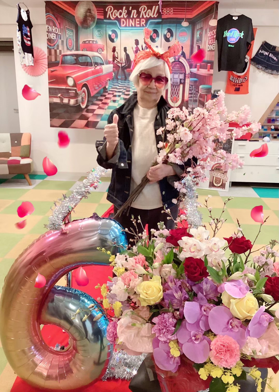 LINE_ALBUM_6周年ロック加工後_260524_7