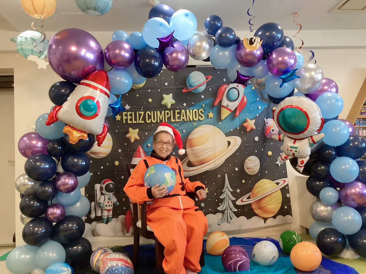 LINE_ALBUM_宇宙加工後_260524_7